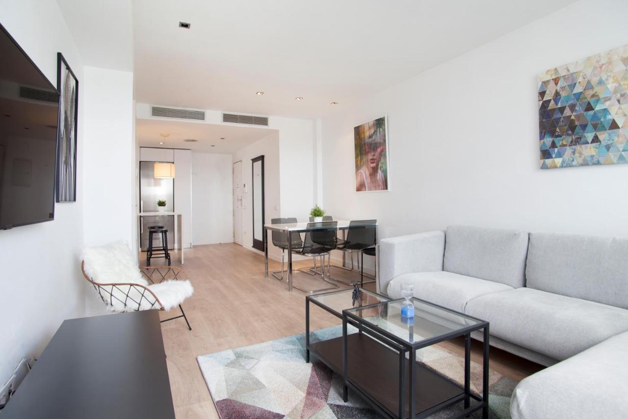 Tendency Apartments 12 Penthouse บาร์เซโลนา ภายนอก รูปภาพ