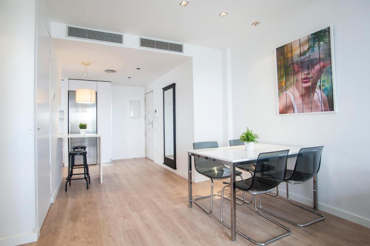 Tendency Apartments 12 Penthouse บาร์เซโลนา ภายนอก รูปภาพ